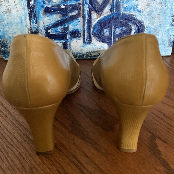 Linea Verde Sz 38 Italian Marigold Leather Snake Square Toe Heel Mesh Cut Outs - Picture 8 of 12